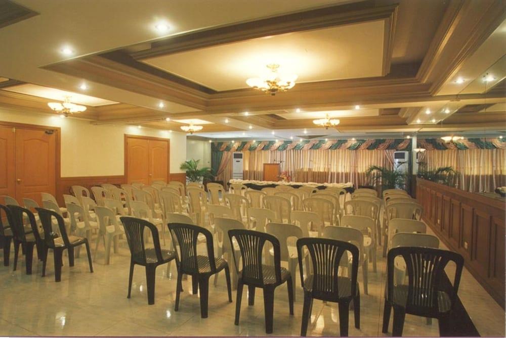 Wregent Plaza Hotel Bohol Εξωτερικό φωτογραφία